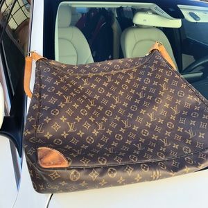 Louis Vuitton shoulder bag